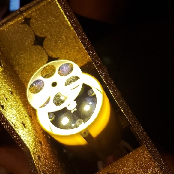 Yunlights Gold Star Rotating Projection Effect Christmas Tree Topper - Picture 5 of 8